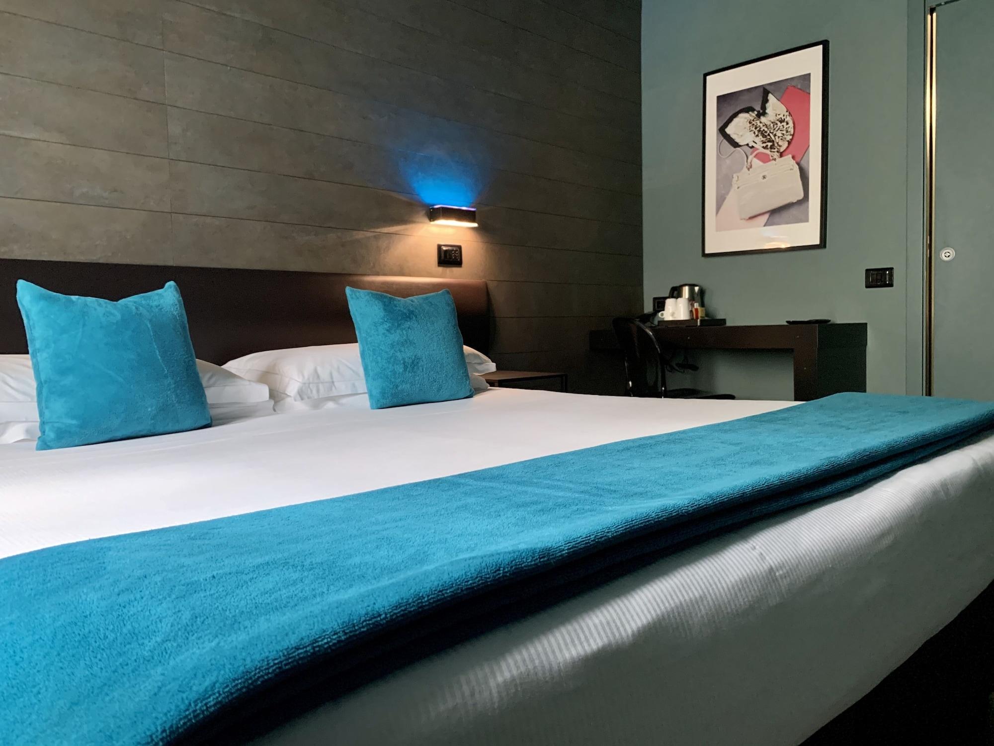 Globus Urban Hotel Флоренция Екстериор снимка