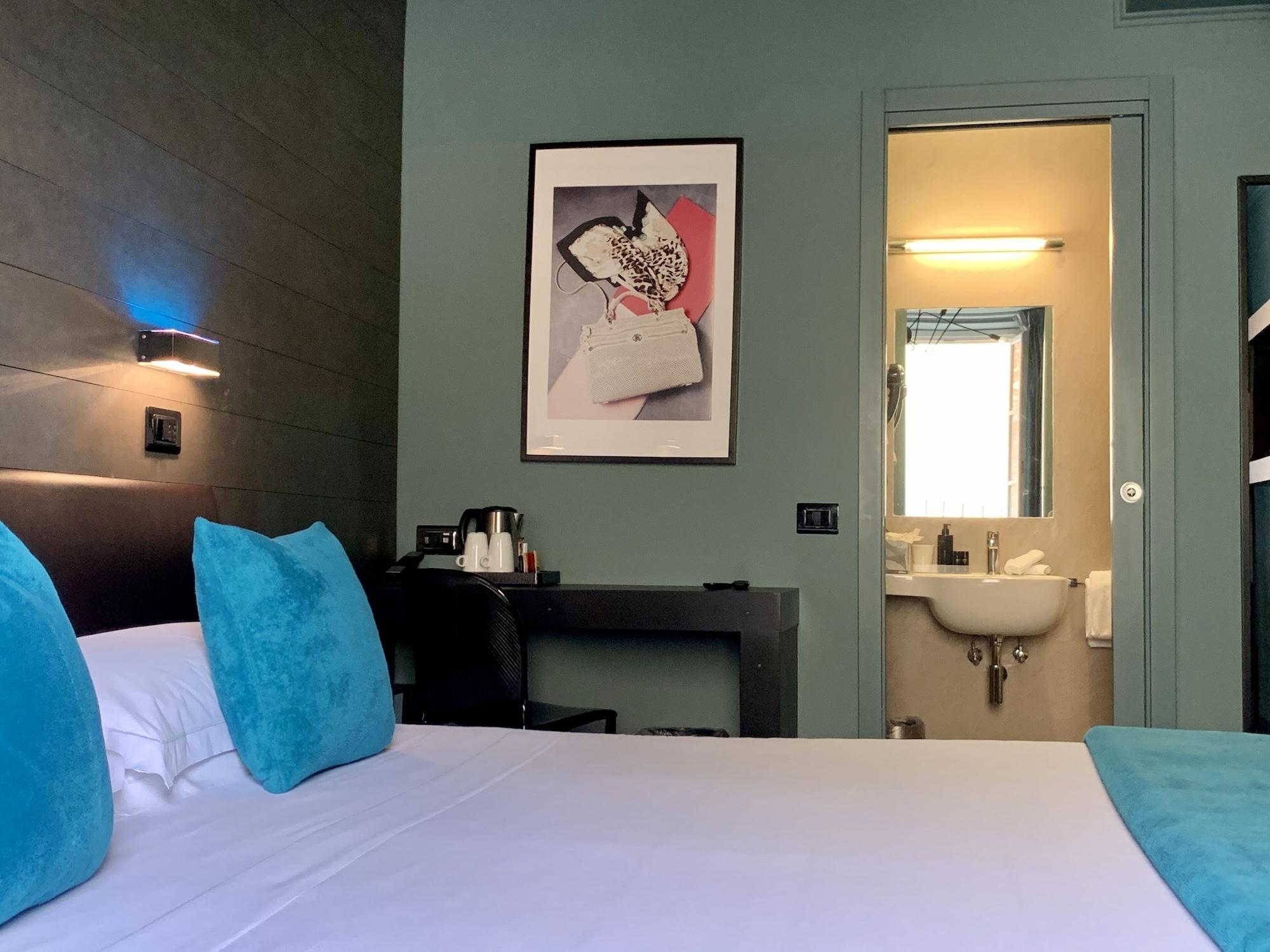 Globus Urban Hotel Флоренция Екстериор снимка