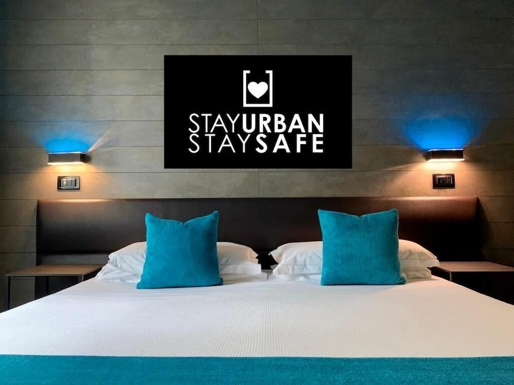Globus Urban Hotel Флоренция Екстериор снимка