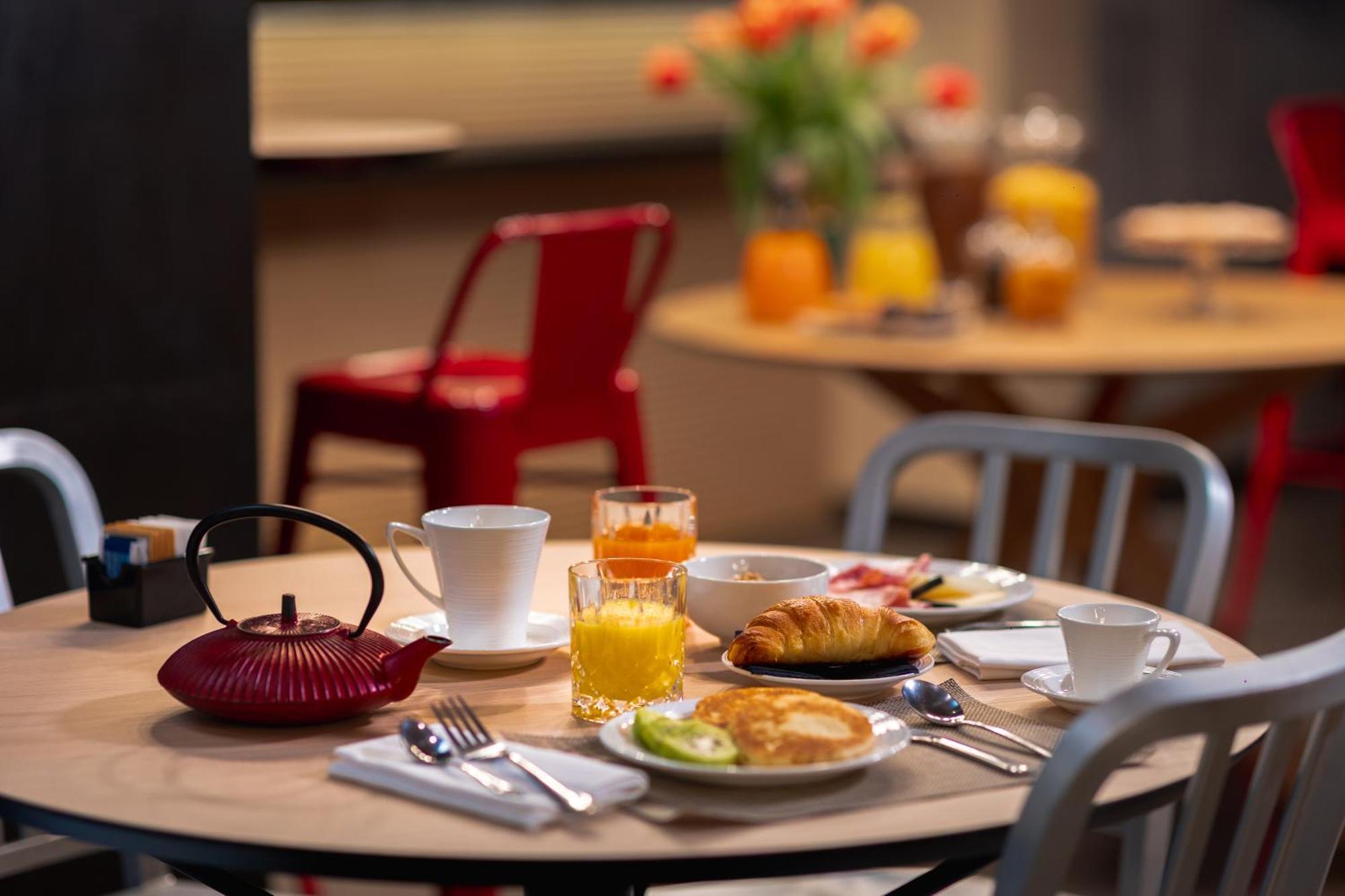Globus Urban Hotel Флоренция Екстериор снимка