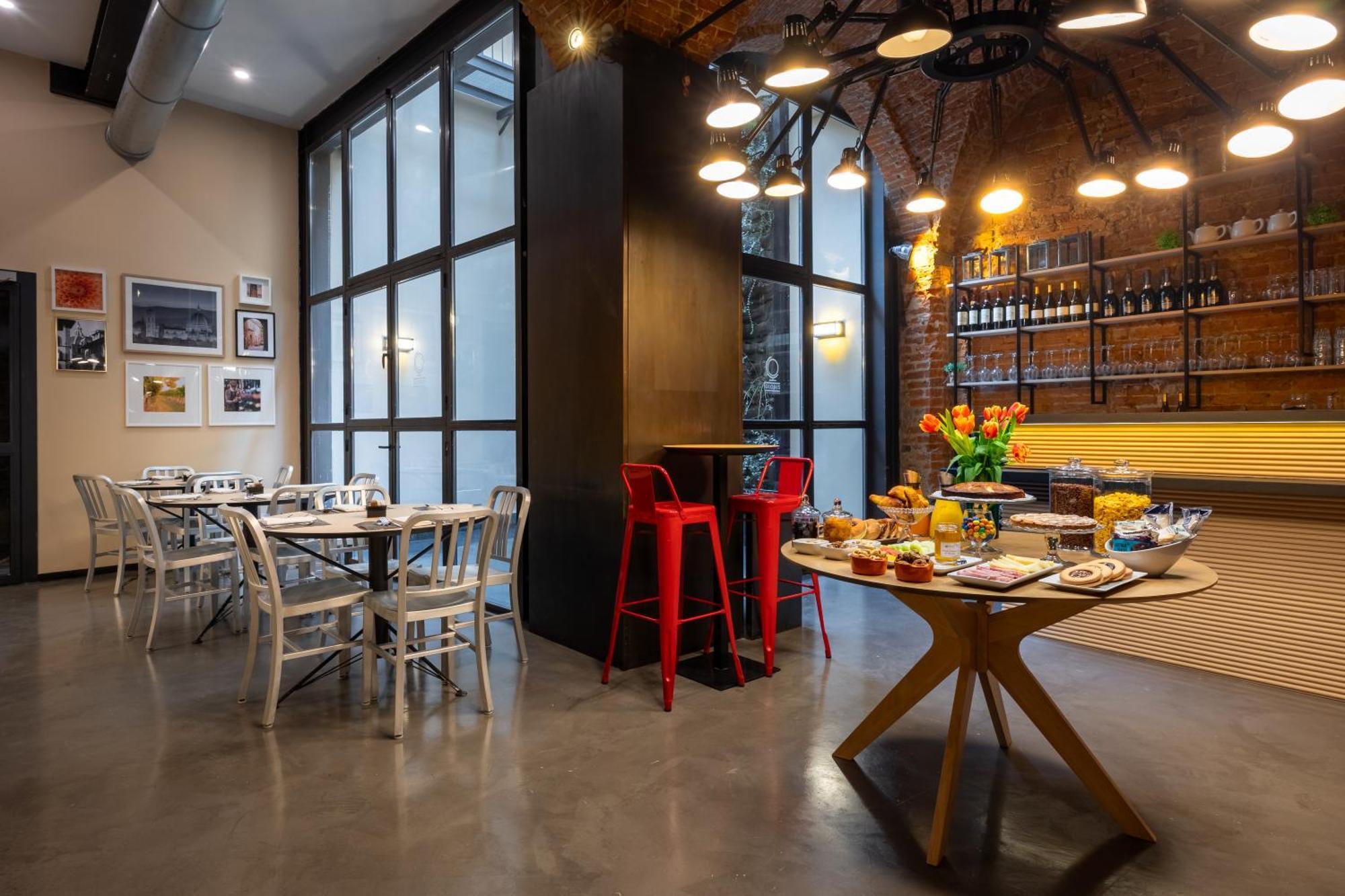 Globus Urban Hotel Флоренция Екстериор снимка