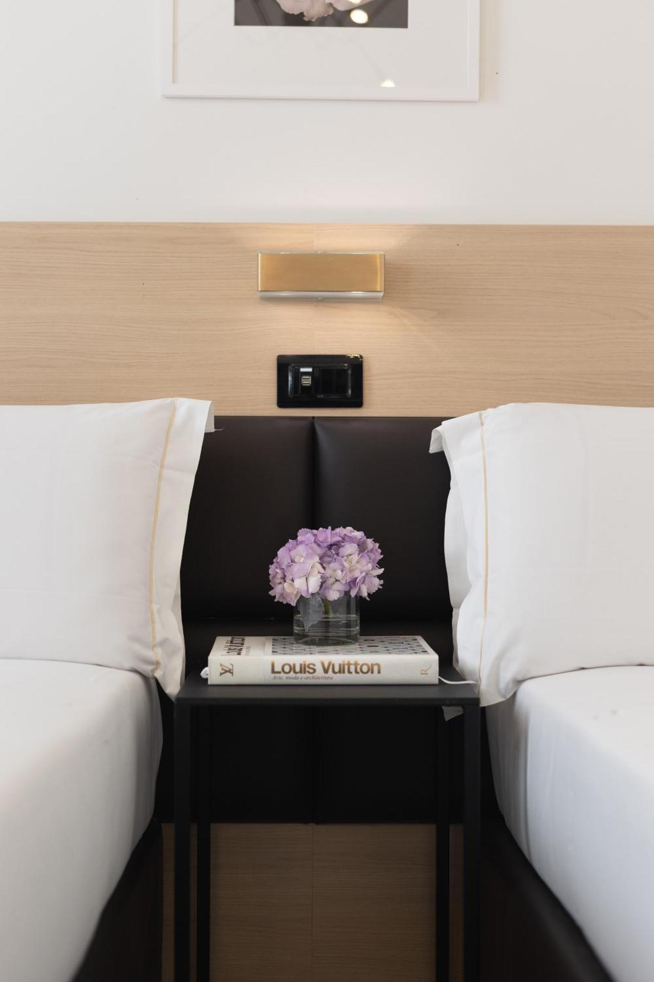 Globus Urban Hotel Флоренция Екстериор снимка
