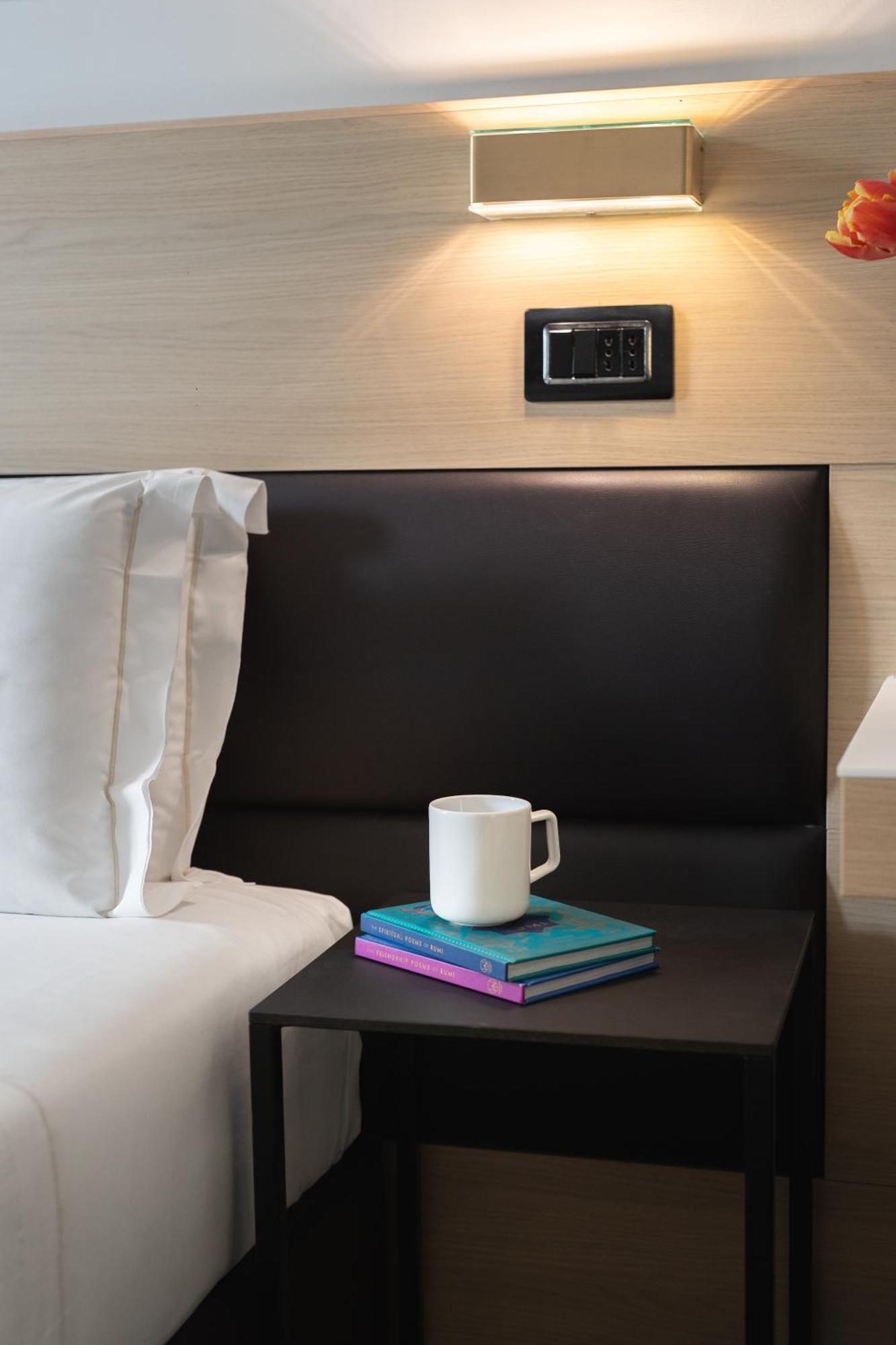 Globus Urban Hotel Флоренция Екстериор снимка