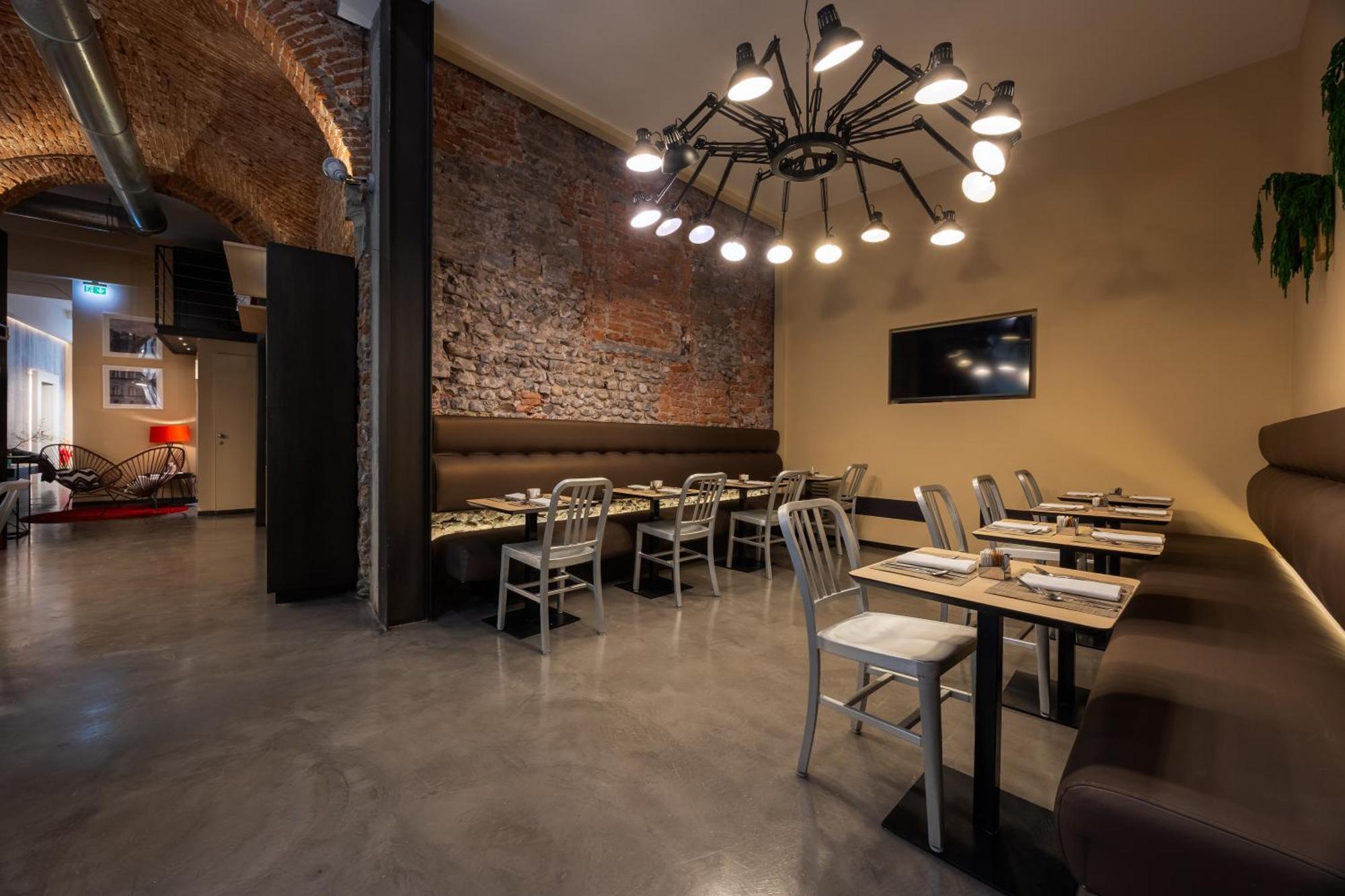 Globus Urban Hotel Флоренция Екстериор снимка