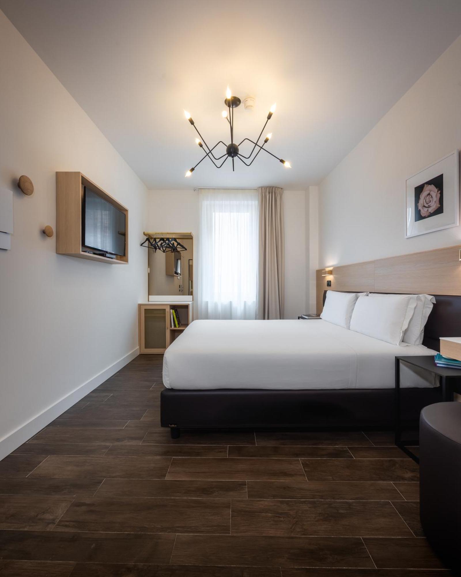 Globus Urban Hotel Флоренция Екстериор снимка